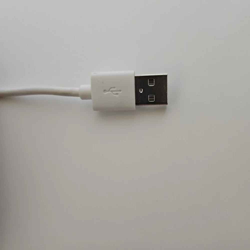 Owlet‎ baby monitor and holder